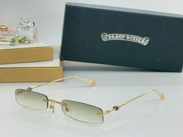 Picture of Chrome Hearts Sunglasses _SKUfw66527046fw